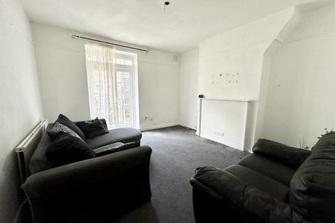 2 bedroom flat for sale, Lycette House, New Park Road, Brixton Hill, SW2