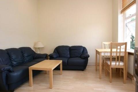 2 bedroom flat to rent, Barons Court Road, West Kensington W14