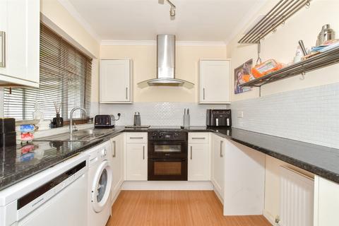 2 bedroom maisonette for sale, Kingsley Grove, Reigate, Surrey