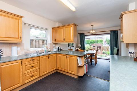 4 bedroom semi-detached house for sale, Mitchell Road, St. Helens, WA10