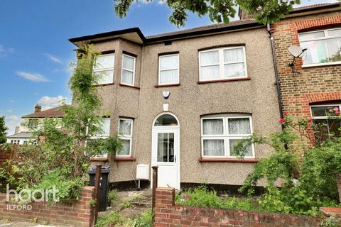 3 bedroom end of terrace house for sale, Paget Road, Ilford