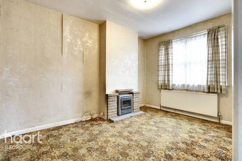3 bedroom end of terrace house for sale, Paget Road, Ilford
