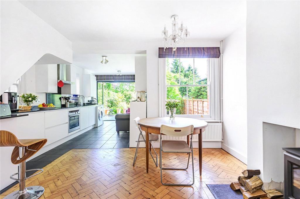 Dining/Kitchen