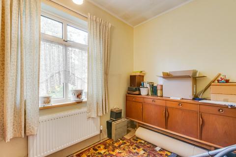 6 Haddon Grove, Sidcup, DA15 8NA