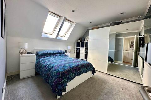 1 bedroom apartment for sale, Box Close, Basildon SS15