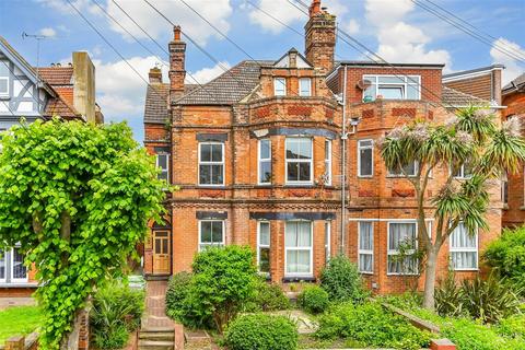 1 bedroom ground floor flat for sale, Millfield, Folkestone, Kent