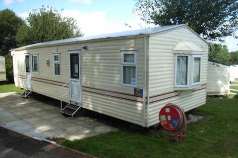 3 bedroom lodge for sale, Napier Road, Poole BH15