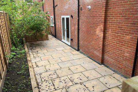 3 Kings Road, Ascot, SL5 9AD