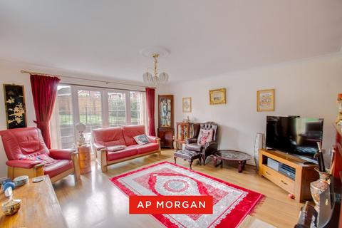 3 bedroom bungalow to rent, Briseley Close, Brierley Hill, West Midlands, DY5