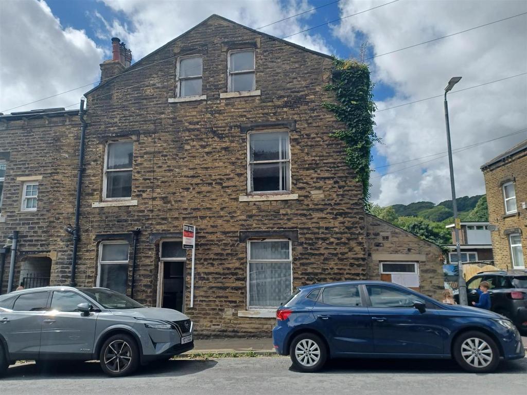 Acre Villas, Mytholmroyd, Hebden Bridge 2 bed end of terrace house for