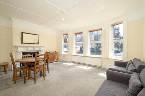 4 bedroom apartment to rent, Ballards Lane, Finchley, London, N3