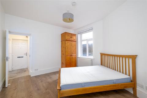 4 bedroom apartment to rent, Ballards Lane, Finchley, London, N3