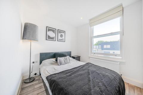 1 bedroom flat for sale, Chivalry Road, Battersea