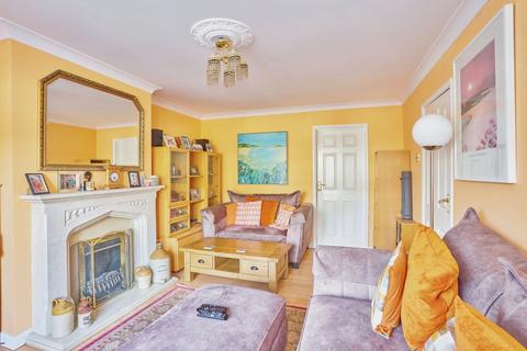 26 Pettits Close, Romford, RM1 4EB
