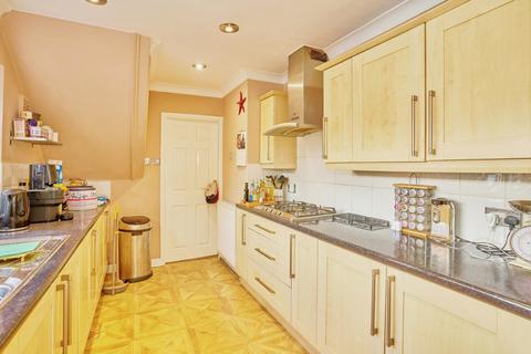 26 Pettits Close, Romford, RM1 4EB
