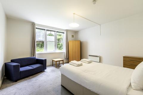 Studio to rent,  Pembridge Square, London W2