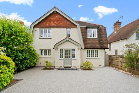 4 bedroom detached house to rent, Leigh Road, Cobham, KT11