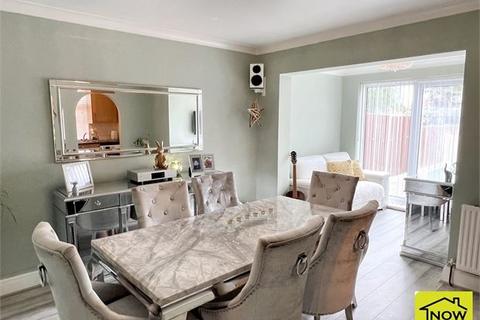 3 bedroom semi-detached house for sale, Acacia Road, Balderton, Newark, Nottinghamshire.