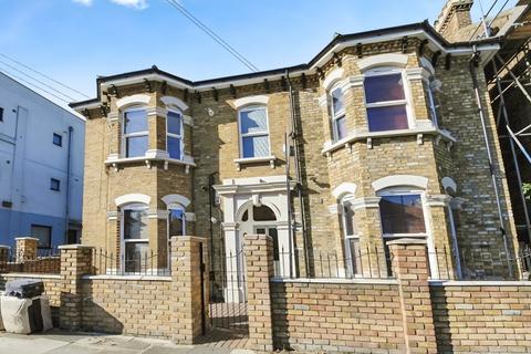 1 bedroom flat to rent, Perry Hill Catford SE6