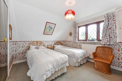 16 Loader Close, Kings Worthy, Winchester, SO23 7TF