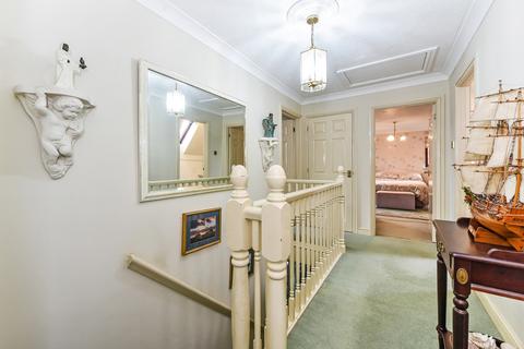 16 Loader Close, Kings Worthy, Winchester, SO23 7TF