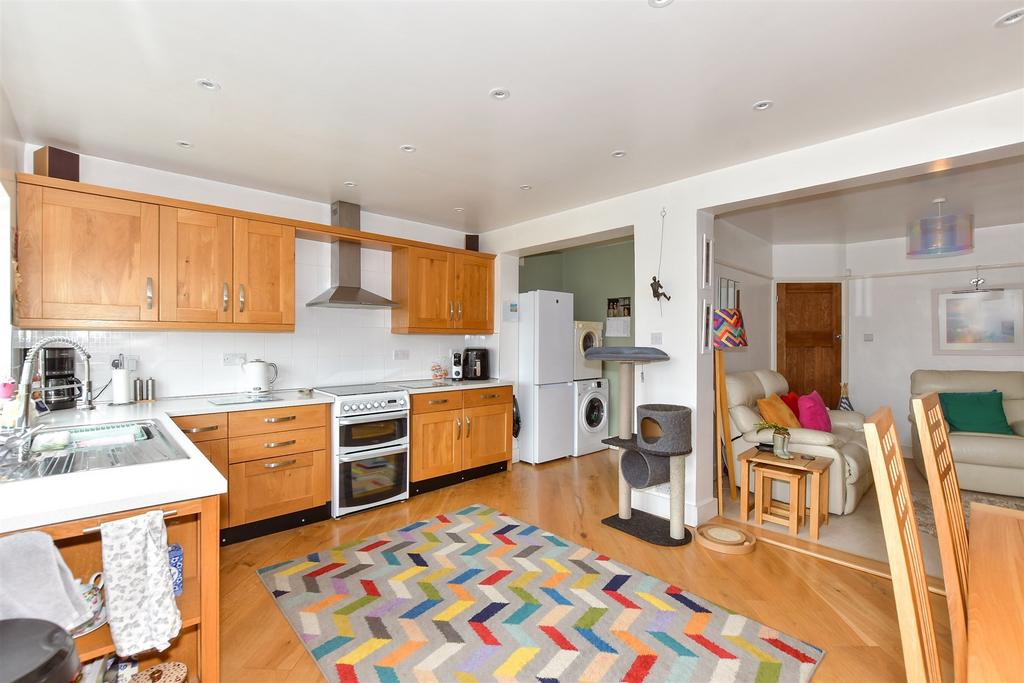 Kitchen/Dining Area