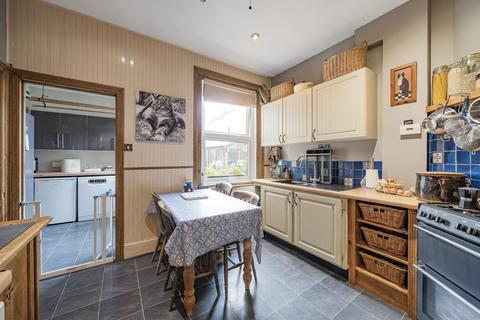 17 Town End, Caterham, CR3 5UJ