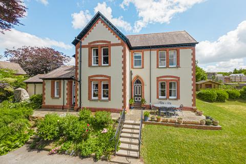 5 bedroom detached house for sale, 4 Vicarage Lane, Kidwelly