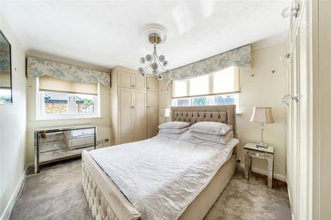 3 bedroom detached house to rent, Woodham Lane, New Haw, Surrey, KT15