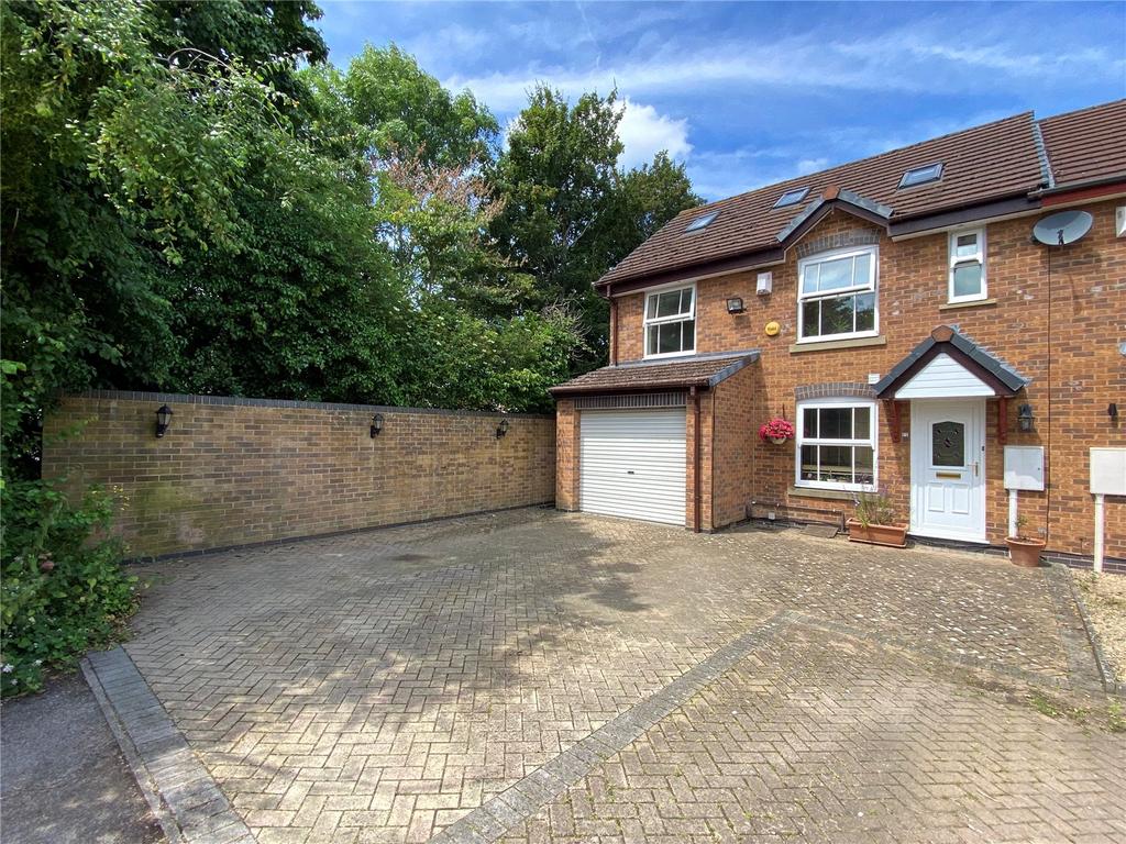 Laxton Road, Abbeymead, Gloucester, GL4 3 bed end of terrace house for