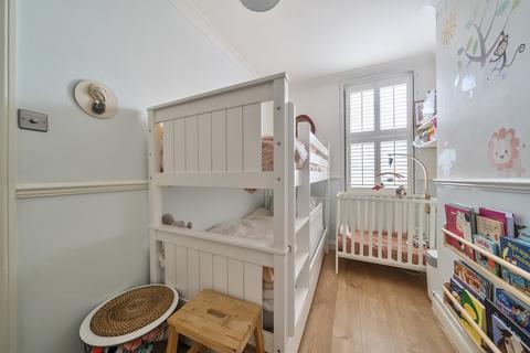 6 Aitken Road, London, SE6 3BG