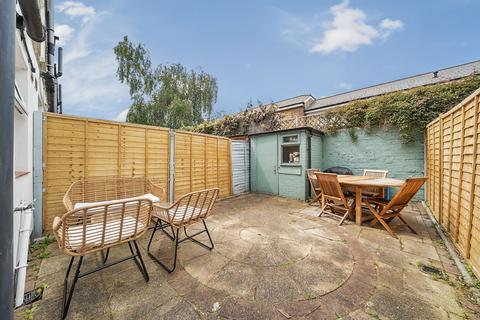 6 Aitken Road, London, SE6 3BG