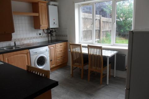 3 bedroom terraced house to rent, Perchfoot Close, Park Side CV1