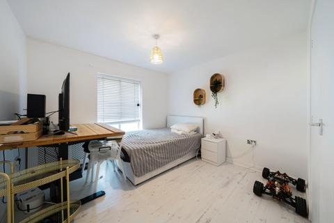 1 bedroom apartment for sale, Dorton Close, Peckham, London