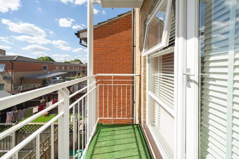 1 bedroom apartment for sale, Dorton Close, Peckham, London