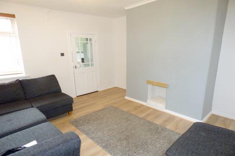3 bedroom flat to rent, Vine Street, South Shields