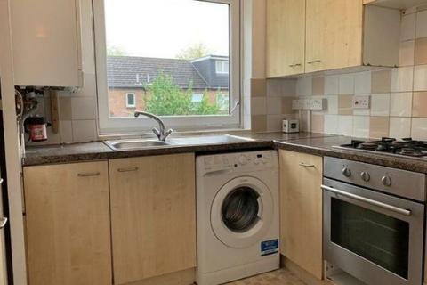 4 bedroom flat to rent, Beaumont Square, TOWER HAMLETS E1