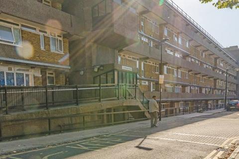 2 bedroom flat for sale, 2 Brockmer House, Crowder Street, London, E1 0BJ