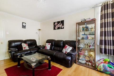 2 bedroom flat for sale, 2 Brockmer House, Crowder Street, London, E1 0BJ