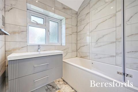 27 Redruth Walk, Romford, RM3 9SJ
