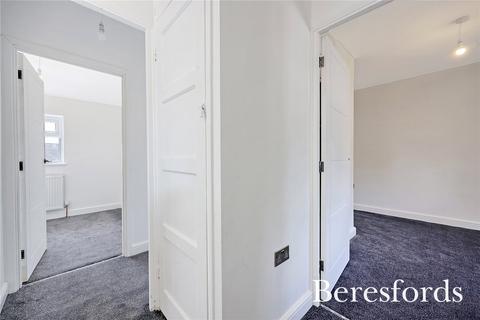 27 Redruth Walk, Romford, RM3 9SJ