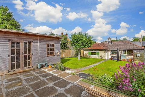 2 bedroom detached bungalow for sale, Carisbrooke Road, Newport, Isle of Wight