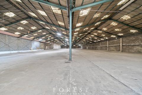 Industrial unit to rent, 2B Rippleside Commercial Estate, Renwick Road, Barking, IG11 0RJ