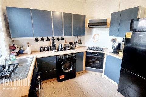 3 bedroom end of terrace house for sale, Snydale Road, Cudworth