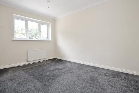 13 Bloomfield Close, Knaphill, Woking, GU21 2BL