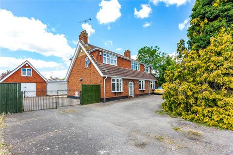 3 bedroom detached house for sale, Hullbridge Road, South Woodham Ferrers, Essex, CM3