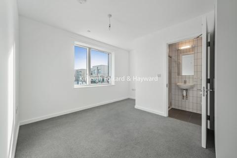 2 bedroom apartment to rent, Tide Street Barking IG11