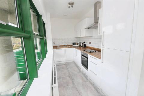 2 bedroom flat to rent, North Thirteenth Street, Milton Keynes MK9