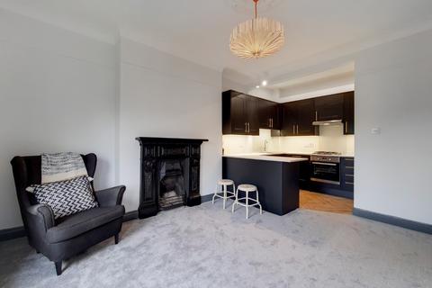 3 bedroom apartment to rent, Gunterstone Road, First Floor Flat, London, Greater London, W14