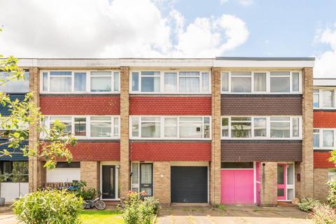 10 White Lodge, London, SE19 3HS